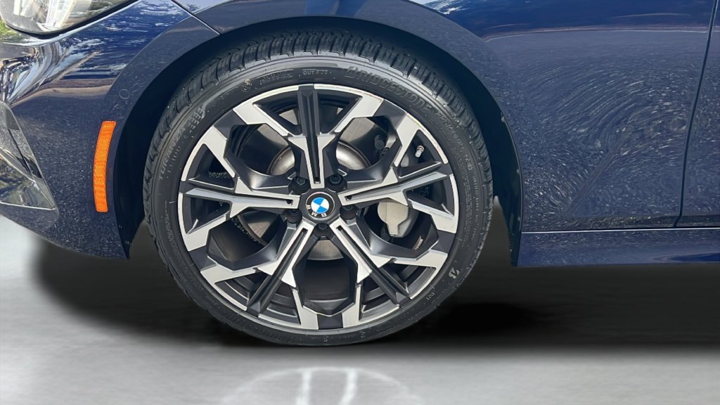 2026 BMW 3 Series 330i - Photo 27