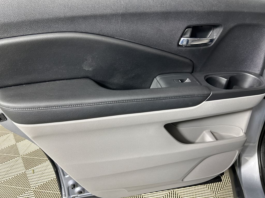 Used 2020 Silver Honda Touring image 15