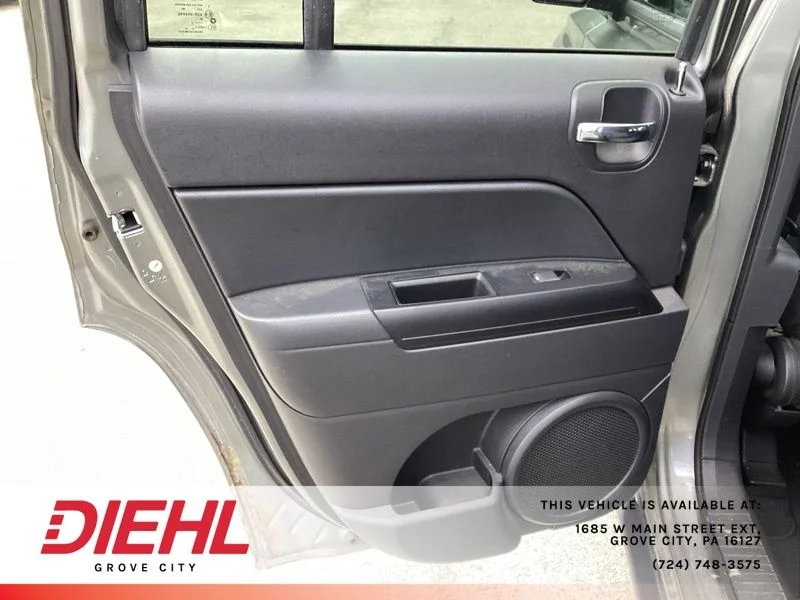 Used 2014 Gray Jeep Sport image 13
