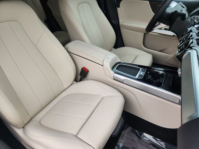 Used 2026 White Mercedes-Benz GLB 250 image 20