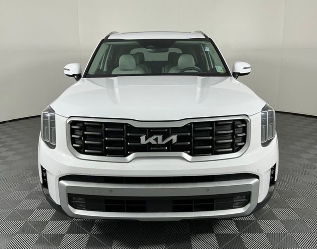 Used 2024 White Kia SX image 3