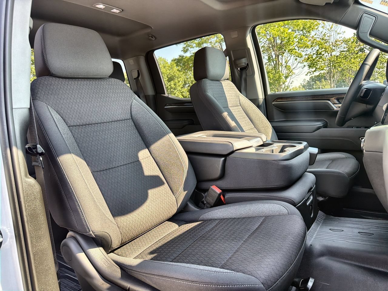 Used 2024 Summit White GMC Elevation image 23