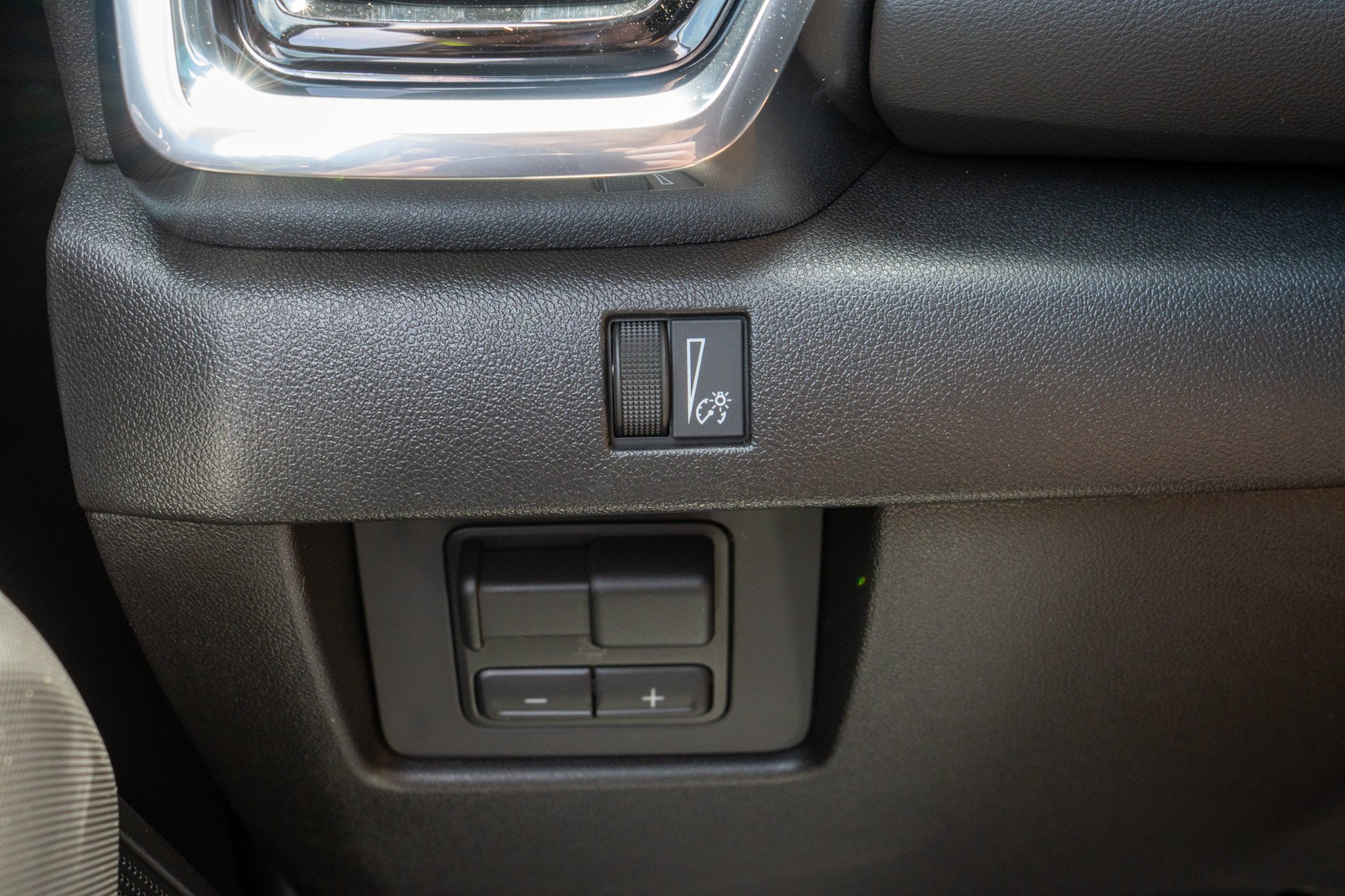 New 2026 Onyx Black GMC Elevation image 26