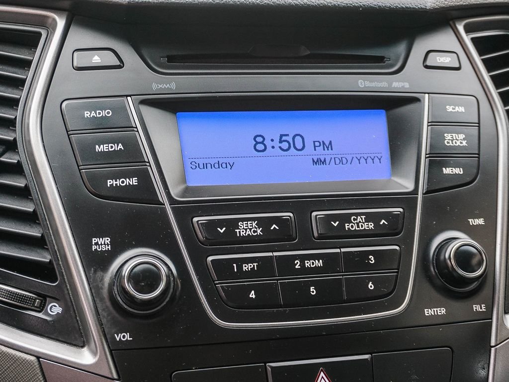 Used 2014 White Hyundai Base image 23
