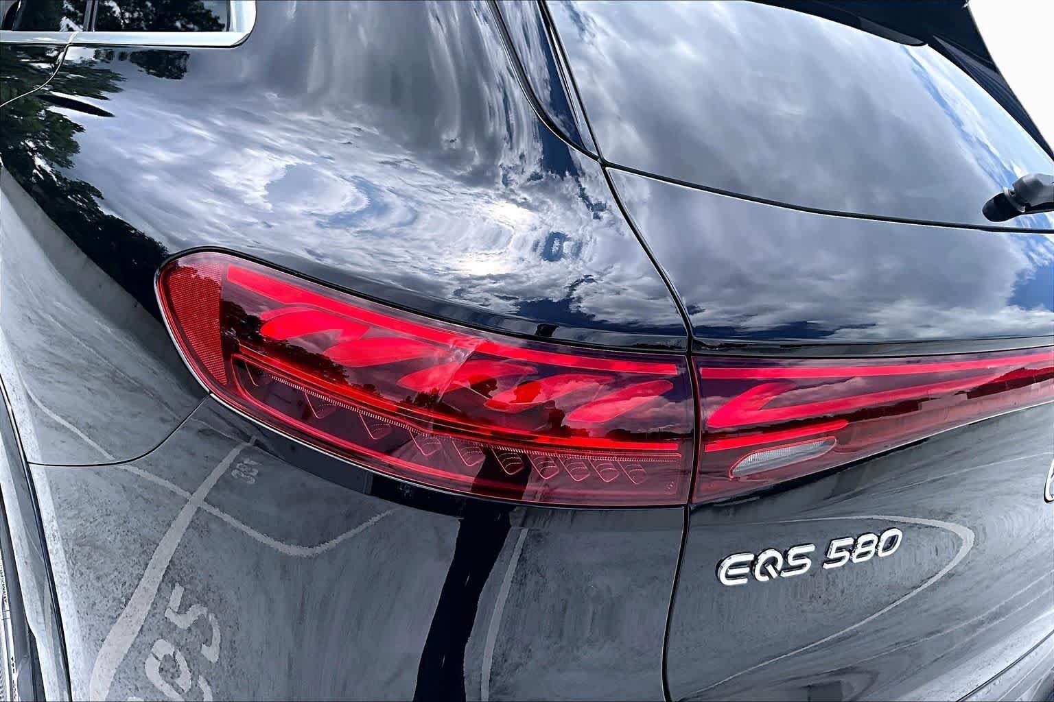 Certified Used 2023 Obsidian Black Metallic Mercedes-Benz EQS 580 image 28
