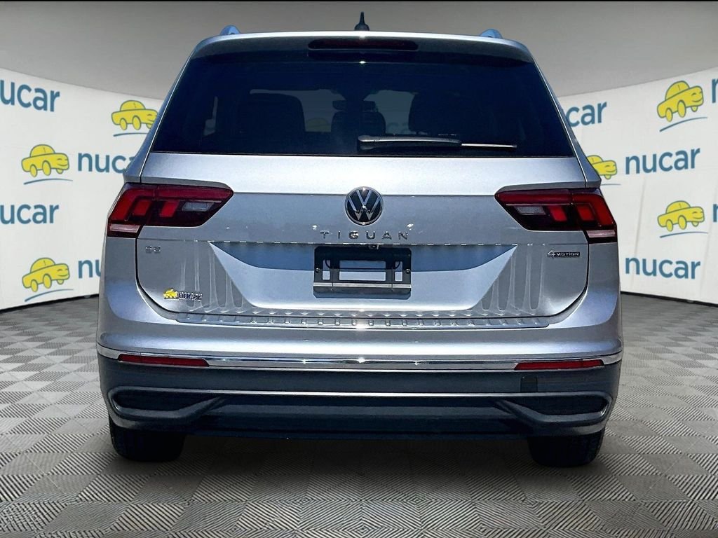 Used 2024 Silver Volkswagen 2.0T SE image 5