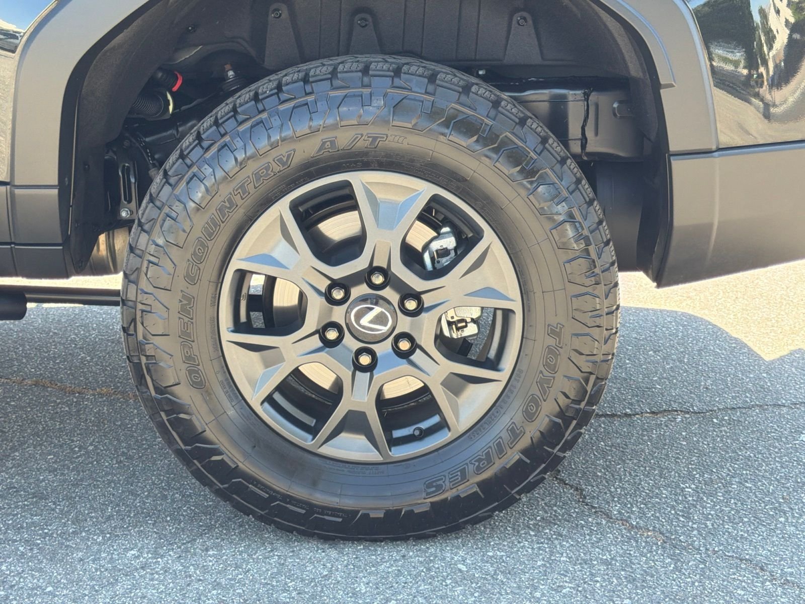 Used 2025 Black Lexus 550 Overtrail image 18