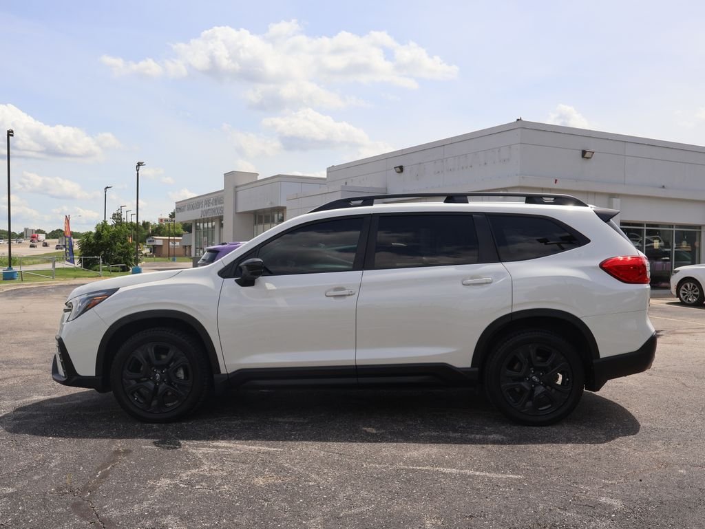 Used 2024 White Subaru Onyx Edition image 4