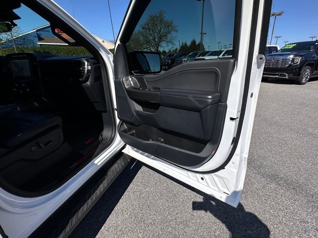 Used 2023 White Ford XLT image 15