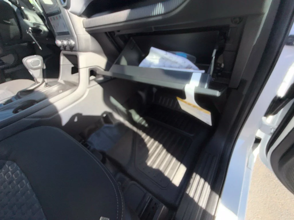 New 2026 Oxford White Ford XL image 47