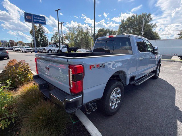New 2026 Glacier Gray Metallic Tri-Coat Ford F-350® Lariat® image 4