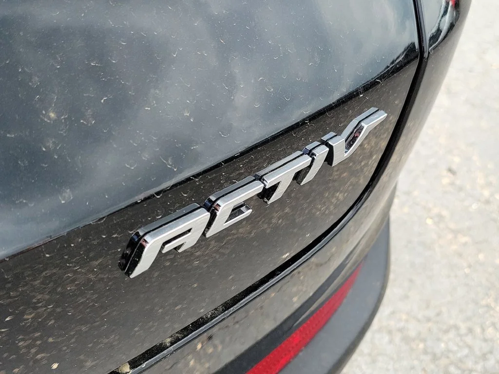 New 2026 Mosaic Black Metallic Chevrolet ACTIV image 26