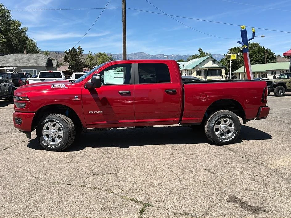 New 2026 Molten Red Pearl-Coat Exterior Paint RAM Big Horn image 4