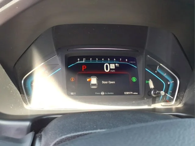 Used 2024 Gray Honda EX-L image 23