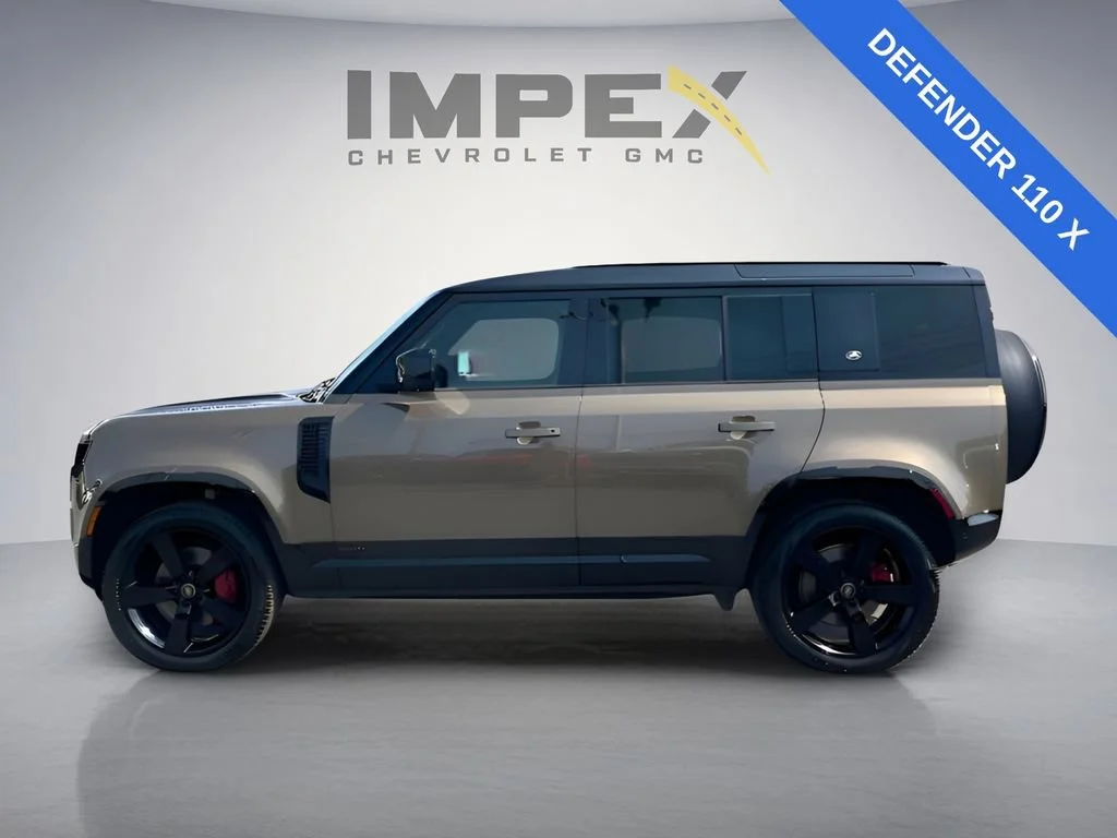 Used 2024  Land Rover X image 2