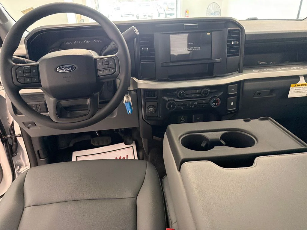 New 2027 Oxford White Ford F-250® XL image 15