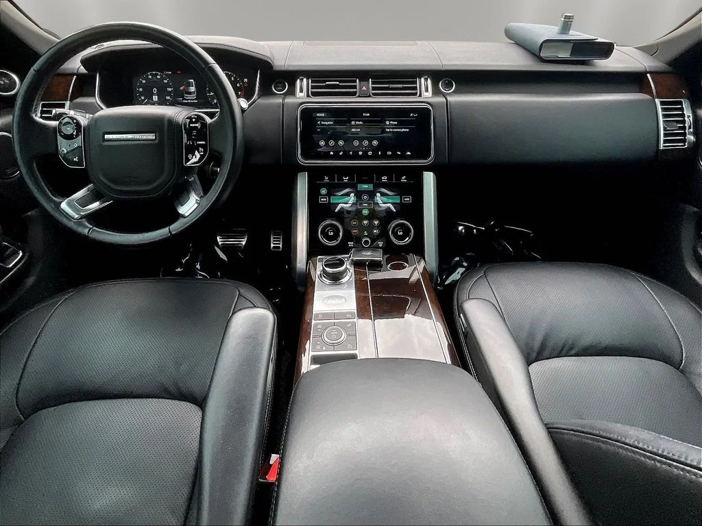 Used 2022 Santorini Black Metallic Land Rover Westminster image 7