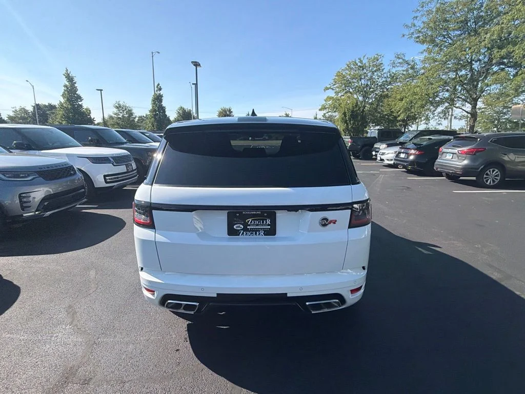 Used 2022 Fuji White Land Rover SVR image 4