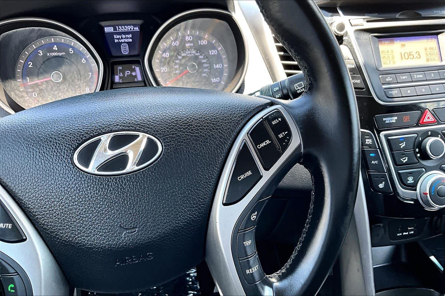 Used 2013 Shimmering Silver Hyundai  image 24
