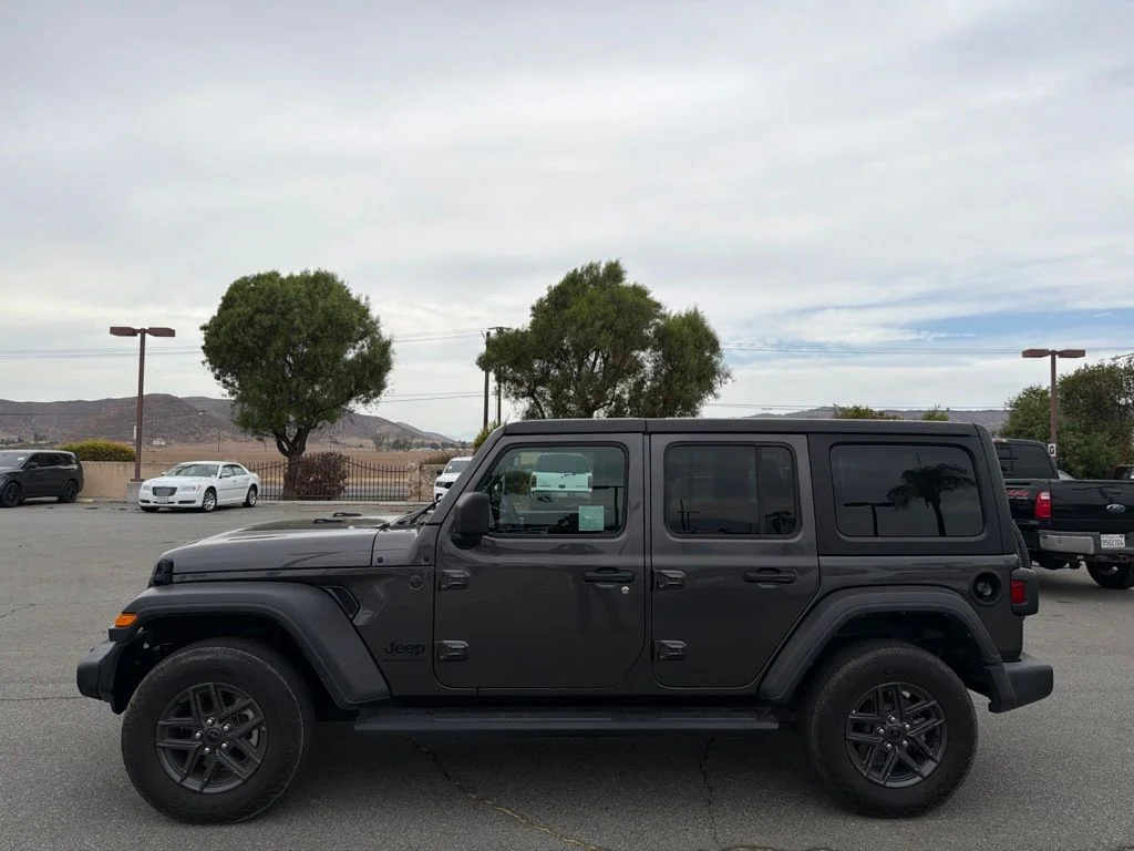 Used 2025 Gray Jeep Sport S image 7