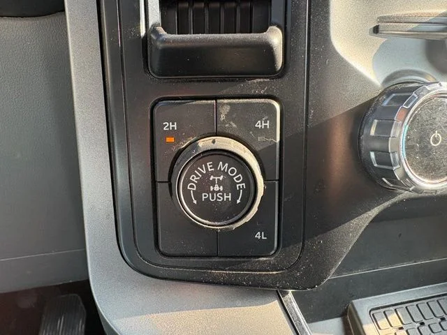 Used 2024 Gray Ford XLT image 21