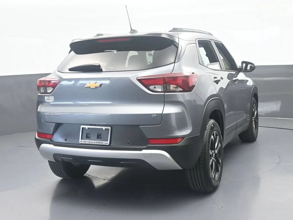 Used 2021 Satin Steel Metallic Chevrolet LT image 5