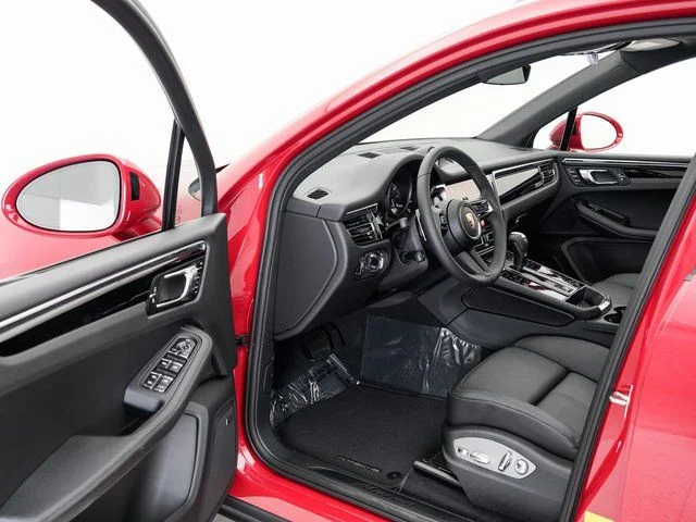 2025 Porsche Macan - Photo 7