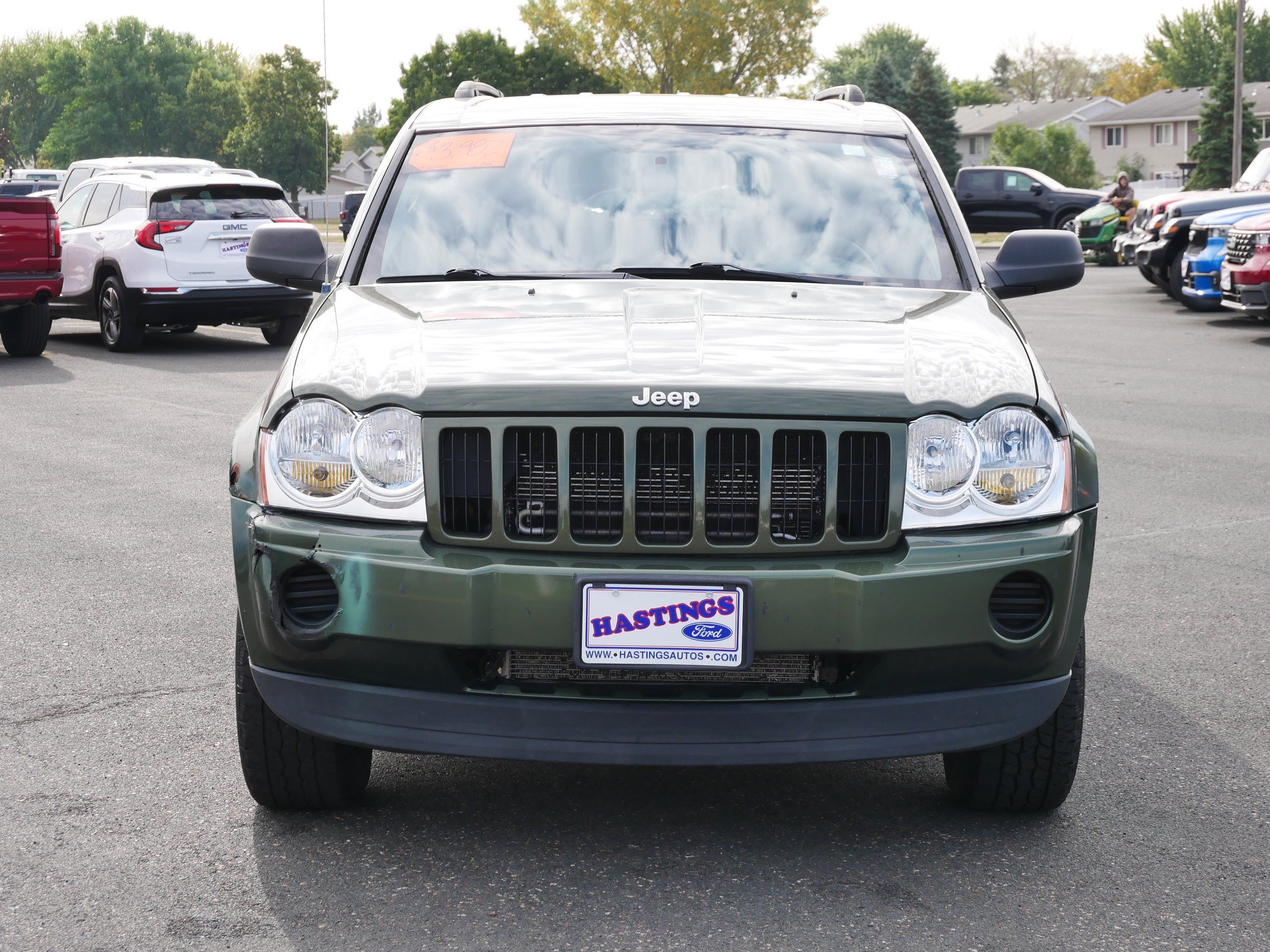Used 2007 Jeep Green Metallic Jeep Laredo image 8