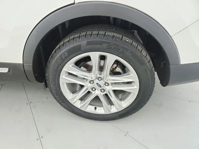 Used 2017 White Ford XLT image 43