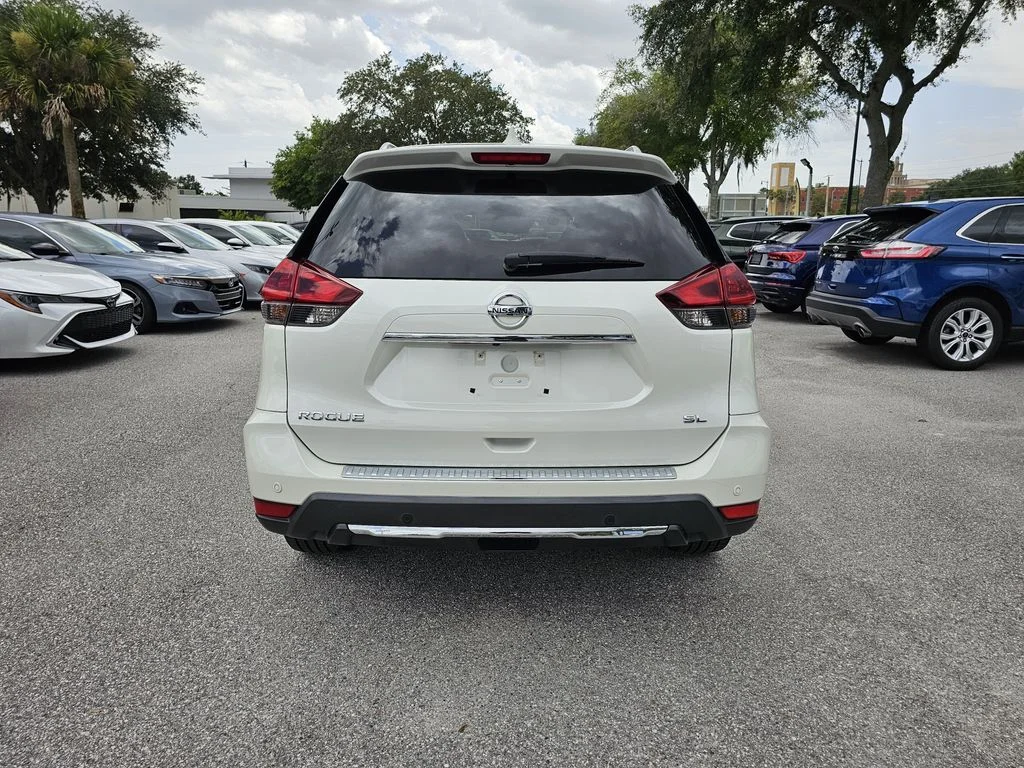Used 2020 White Nissan SL image 4