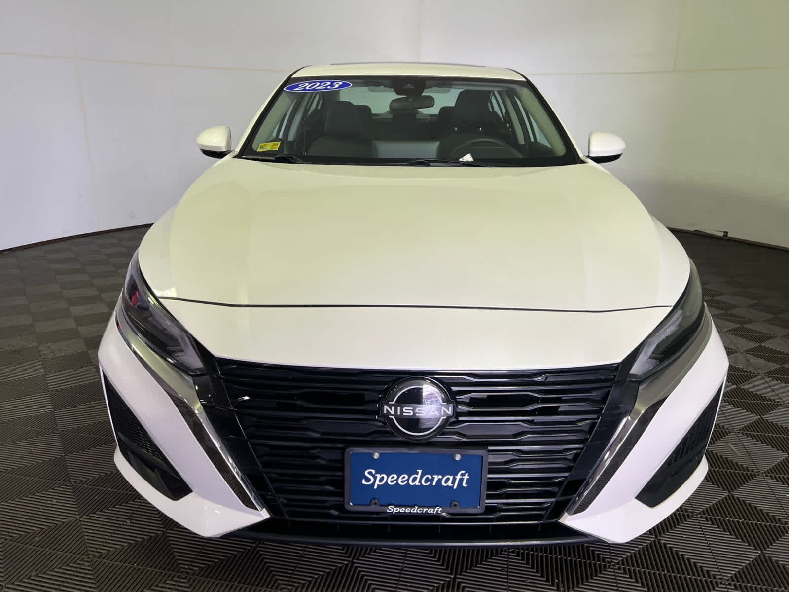 Certified Used 2023 Pearl White Tricoat Nissan 2.5 SV image 2