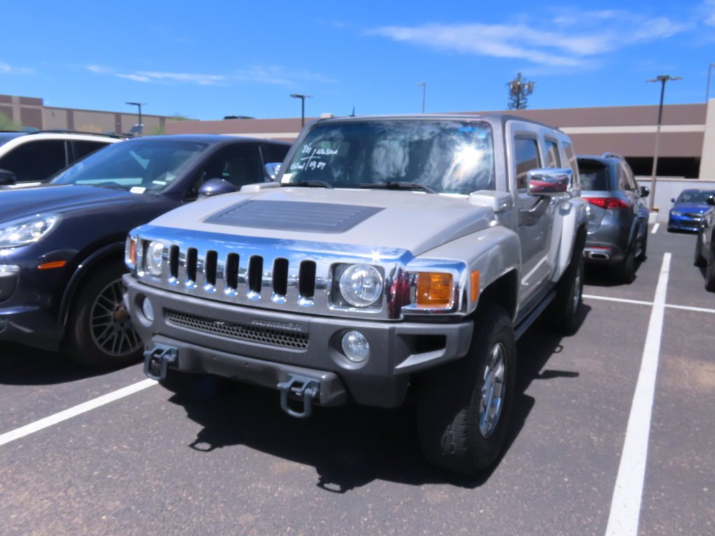 Used 2006 Boulder Gray Metallic Hummer Luxury image 2