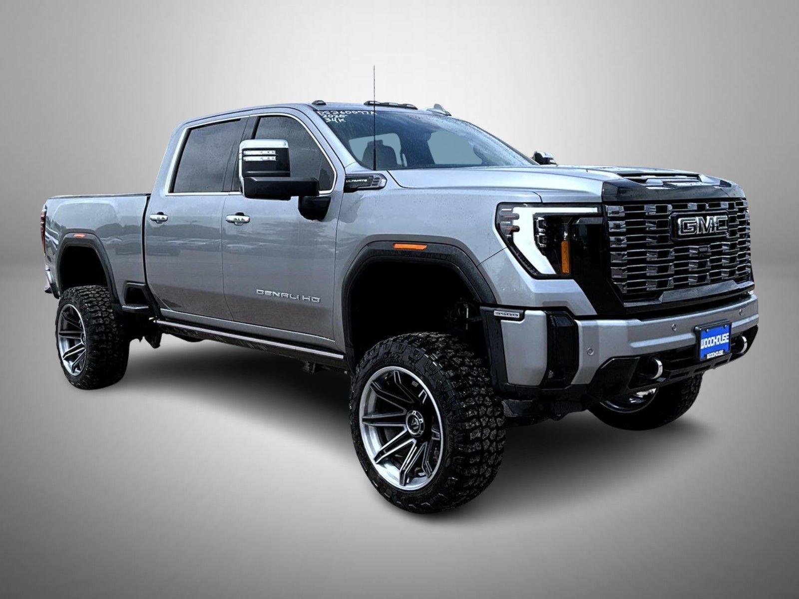 Used 2025 Silver GMC Denali Ultimate image 3
