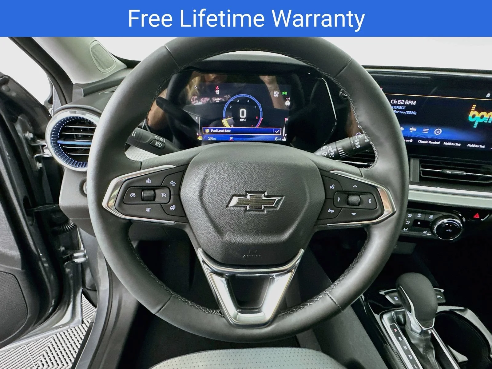 2026 Chevrolet Trax LT - Photo 12