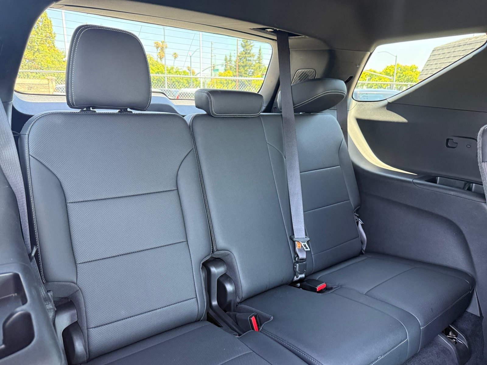 Used 2025 Mosaic Black Metallic Chevrolet LT image 21
