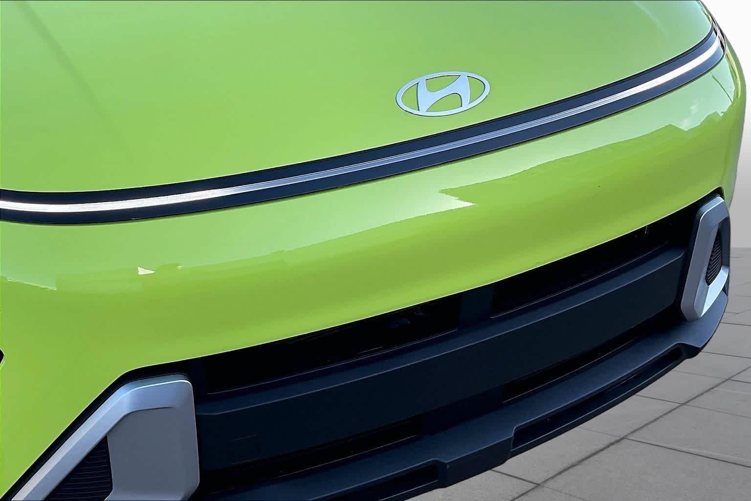 Used 2024 Neoteric Yellow Hyundai SEL image 28