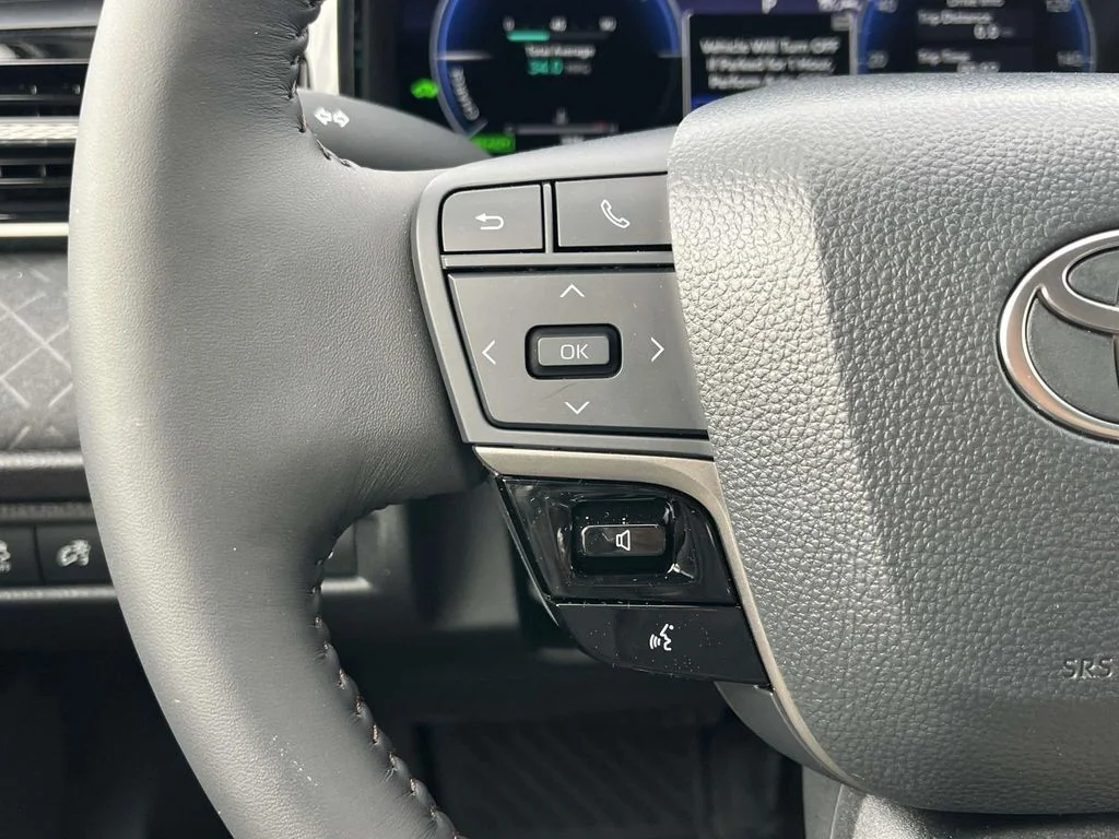 2026 Toyota Camry XLE - Photo 16