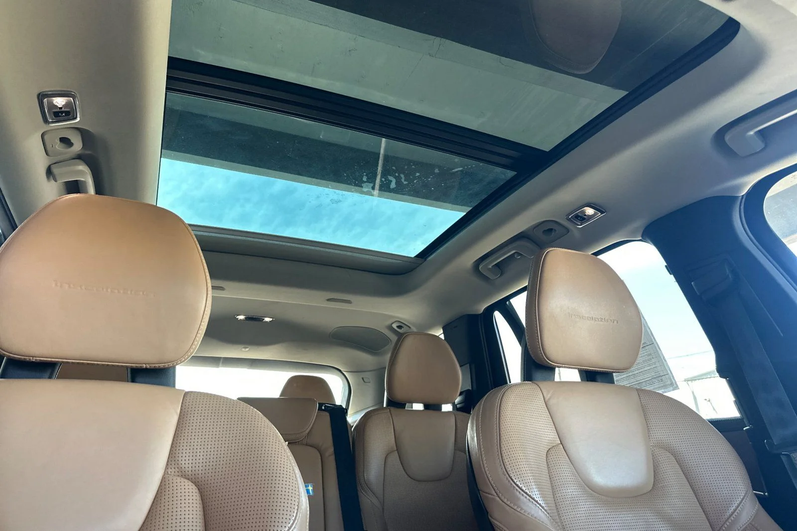 Used 2016 Ice White Volvo T6 Inscription image 20