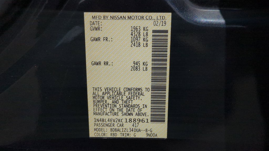 Used 2019 Blue Nissan 2.5 SL image 23
