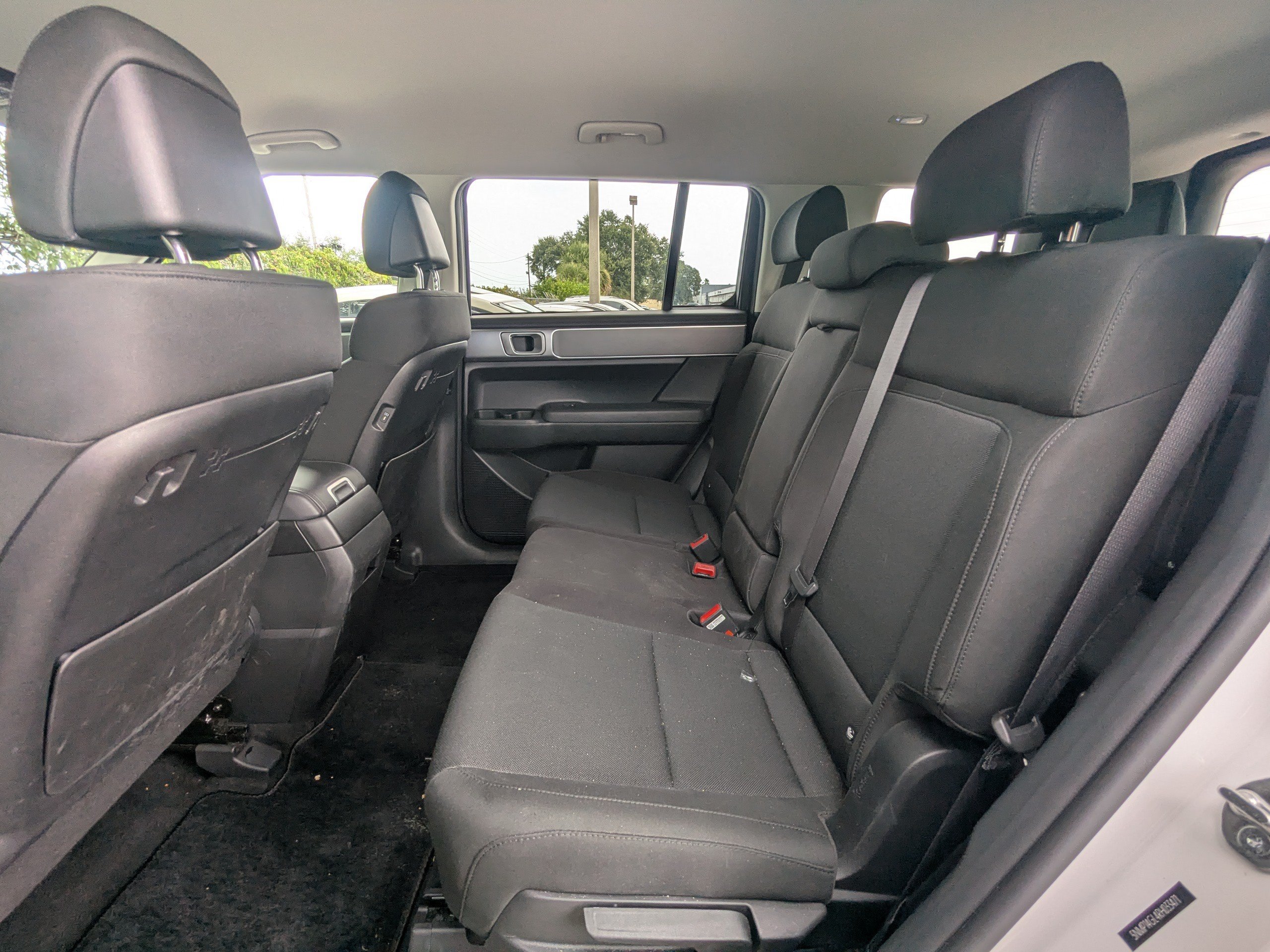 2024 Hyundai Santa Fe SE - Photo 17