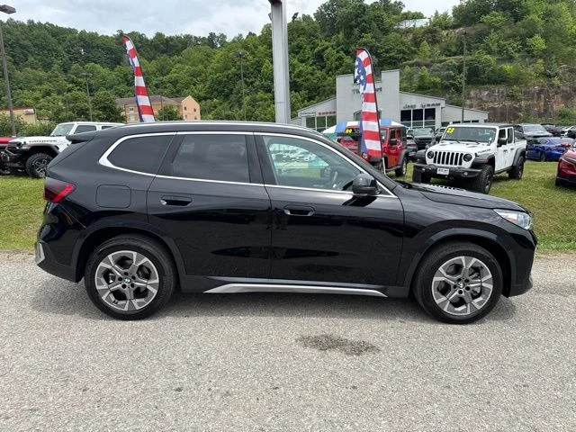 Used 2025 Black BMW xDrive28i image 2