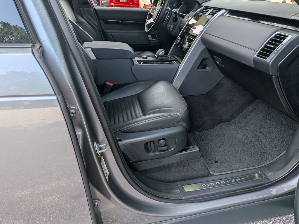 Used 2021  Land Rover S image 31