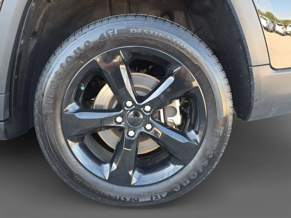 Used 2022 Black Jeep Limited image 8