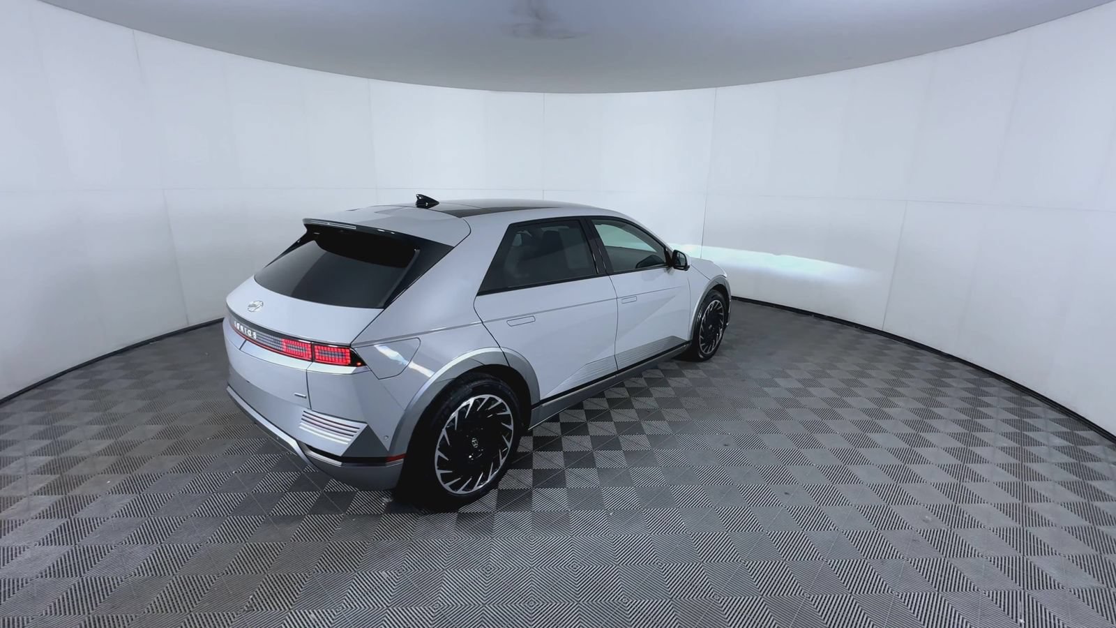 Certified Used 2024 Cyber Gray Hyundai Limited image 8