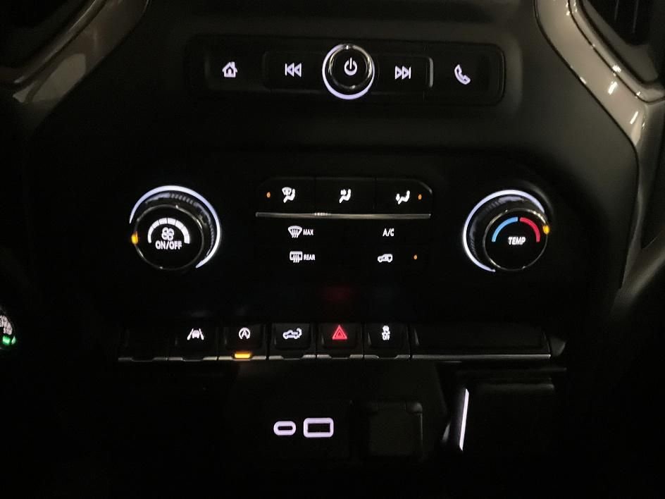 Used 2026 White Chevrolet Custom image 20