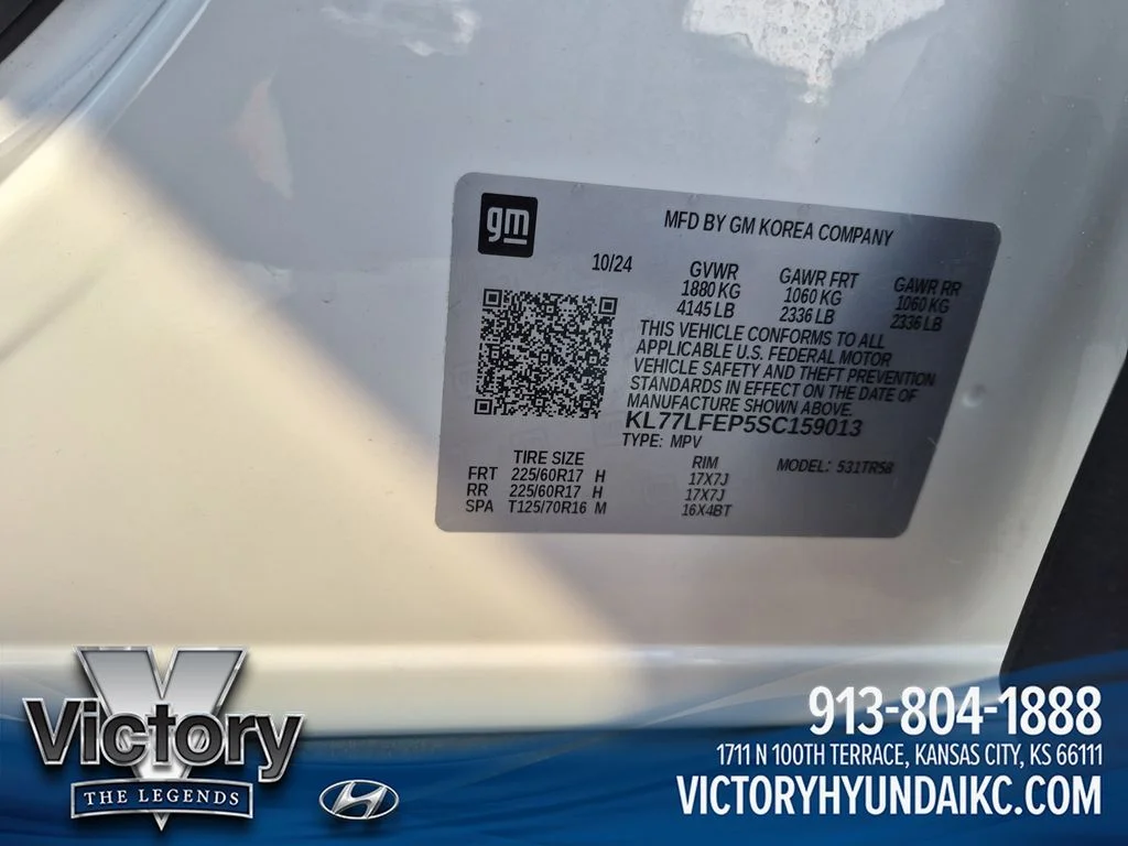 Used 2025 White Chevrolet LS image 30