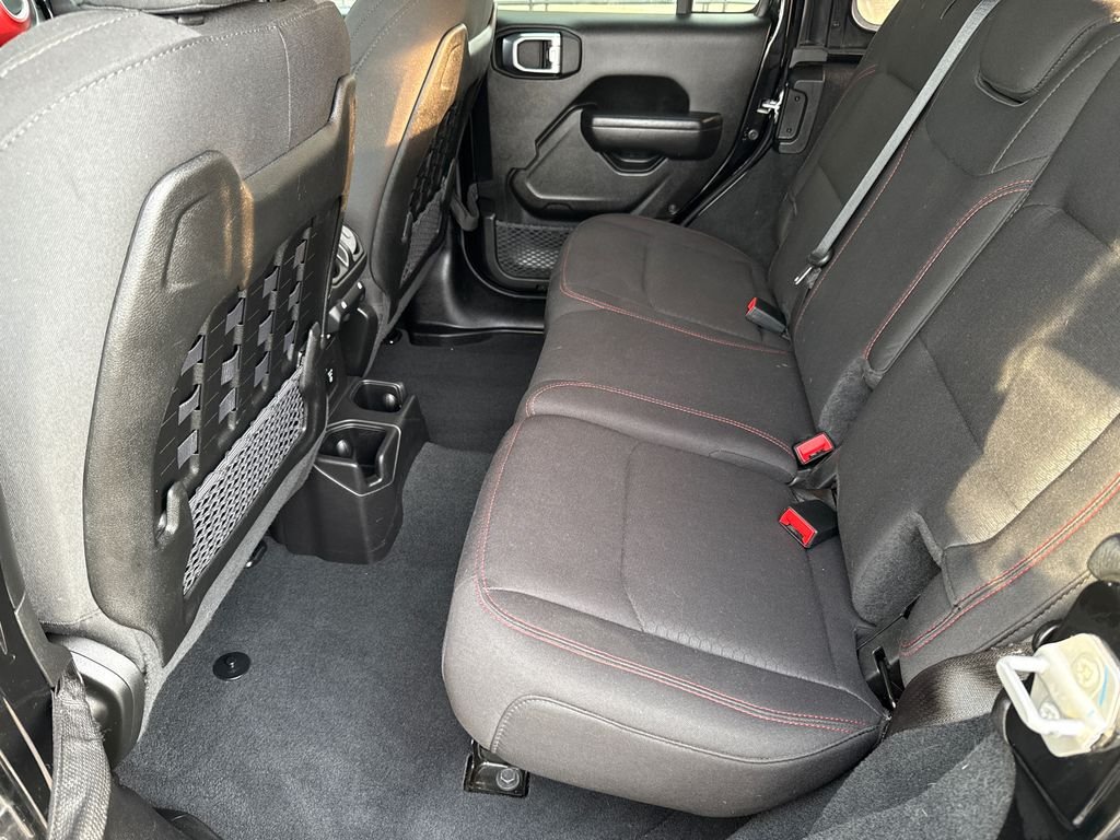 Used 2022 Black Jeep Unlimited Rubicon image 18