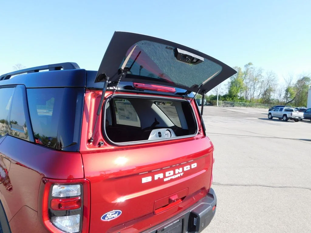 New 2026 Ruby Red Metallic Tinted Clearcoat Ford Outer Banks® image 22