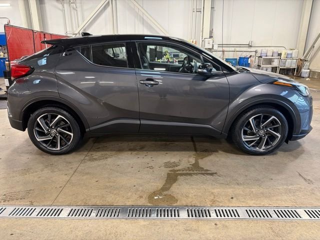 Used 2021 Gray Toyota Limited image 4