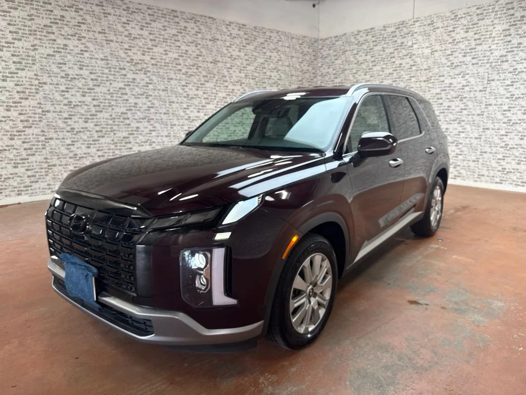 Used 2024 Sierra Burgundy Hyundai SEL image 3